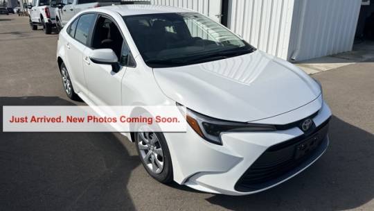 2025 Toyota Corolla Hybrid LE — Sedan — 26 mi — Selma, CA