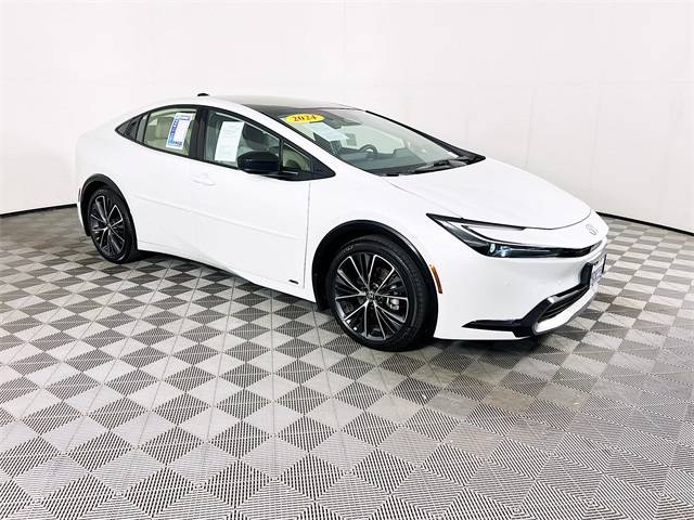 2024 Toyota Prius Limited — Hatchback — 2,422 mi — Selma, CA