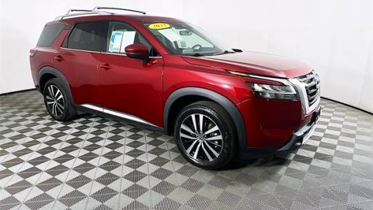2023 Nissan Pathfinder Platinum — SUV — 15,575 mi — Selma, CA