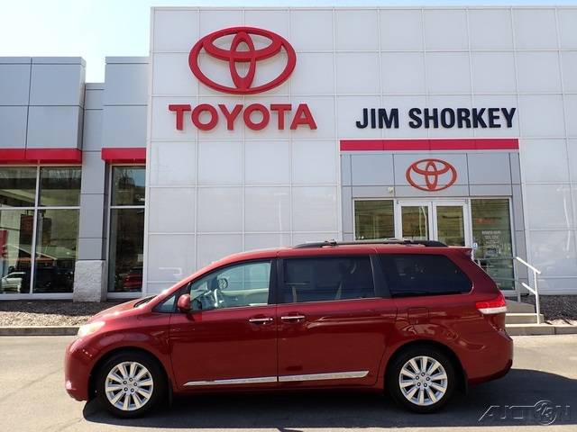 2013 Toyota Sienna XLE — Minivan — 83,926 mi — Pittsburgh, PA