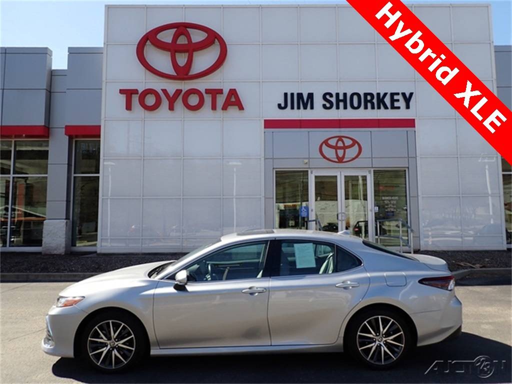 2022 Toyota Camry Hybrid XLE — Sedan — 7,969 mi — Pittsburgh, PA