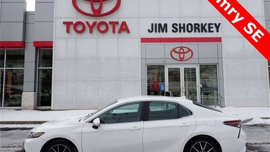 2022 Toyota Camry SE — Sedan — 58,706 mi — Pittsburgh, PA