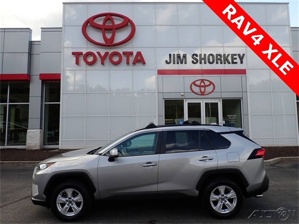 2021 Toyota RAV4 XLE — SUV — 41,810 mi — Pittsburgh, PA