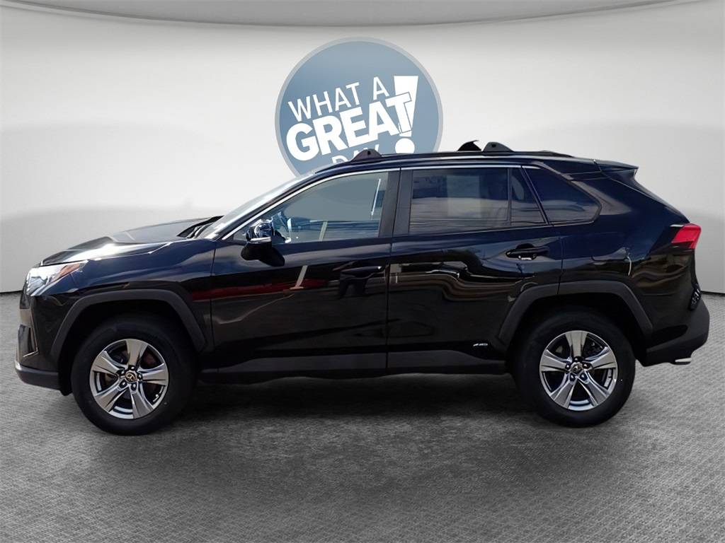 2022 Toyota RAV4 Hybrid XLE — SUV — 38,484 mi — Pittsburgh, PA