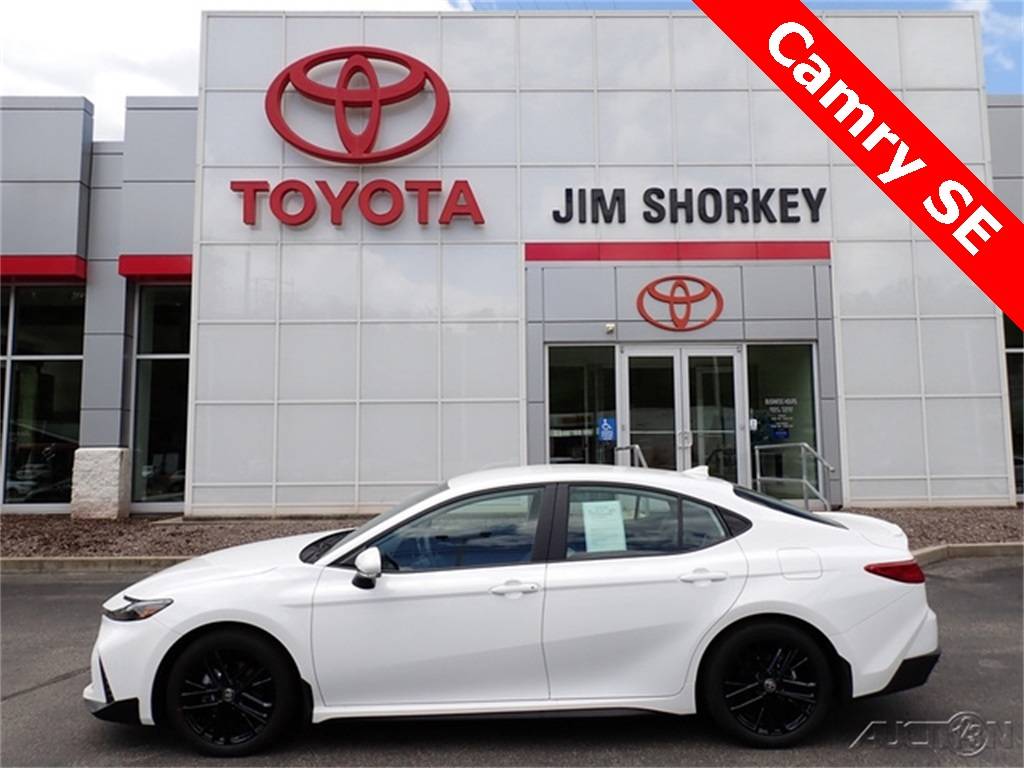 2025 Toyota Camry SE — Sedan — 999 mi — Pittsburgh, PA