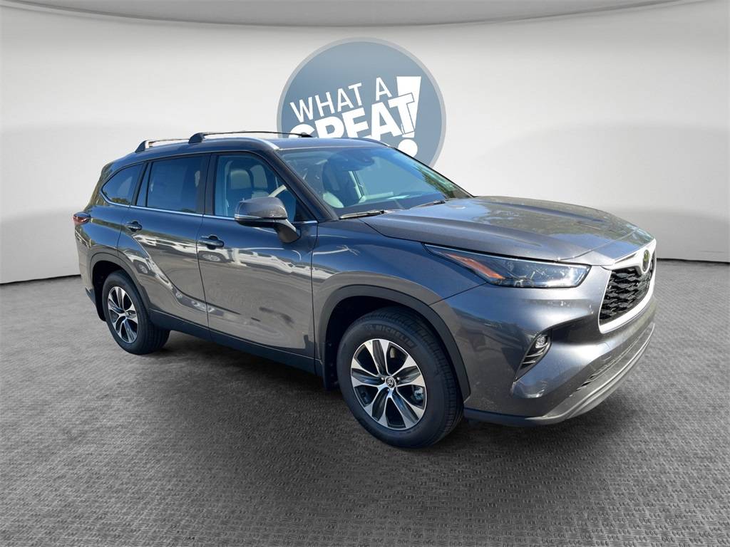 2025 Toyota Highlander LE — SUV — 36 mi — Pittsburgh, PA