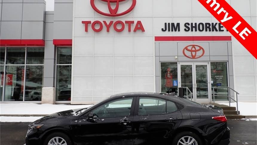 2025 Toyota Camry LE — Sedan — 24 mi — Pittsburgh, PA