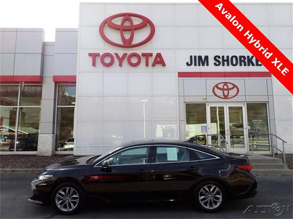 2020 Toyota Avalon Hybrid XLE — Sedan — 24,479 mi — Pittsburgh, PA