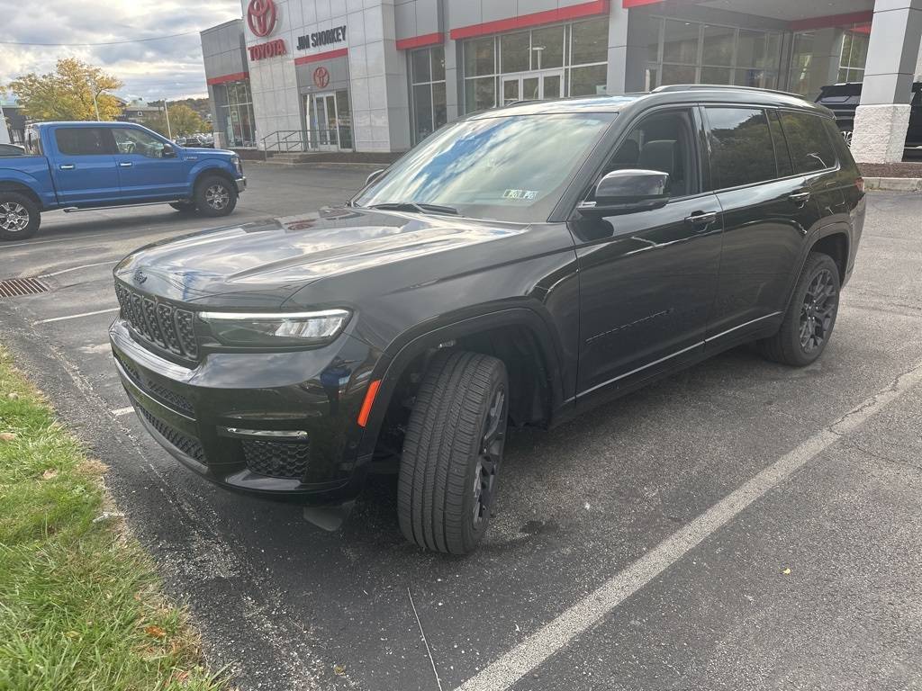 2023 Jeep Grand Cherokee Summit — SUV — 29,727 mi — Pittsburgh, PA