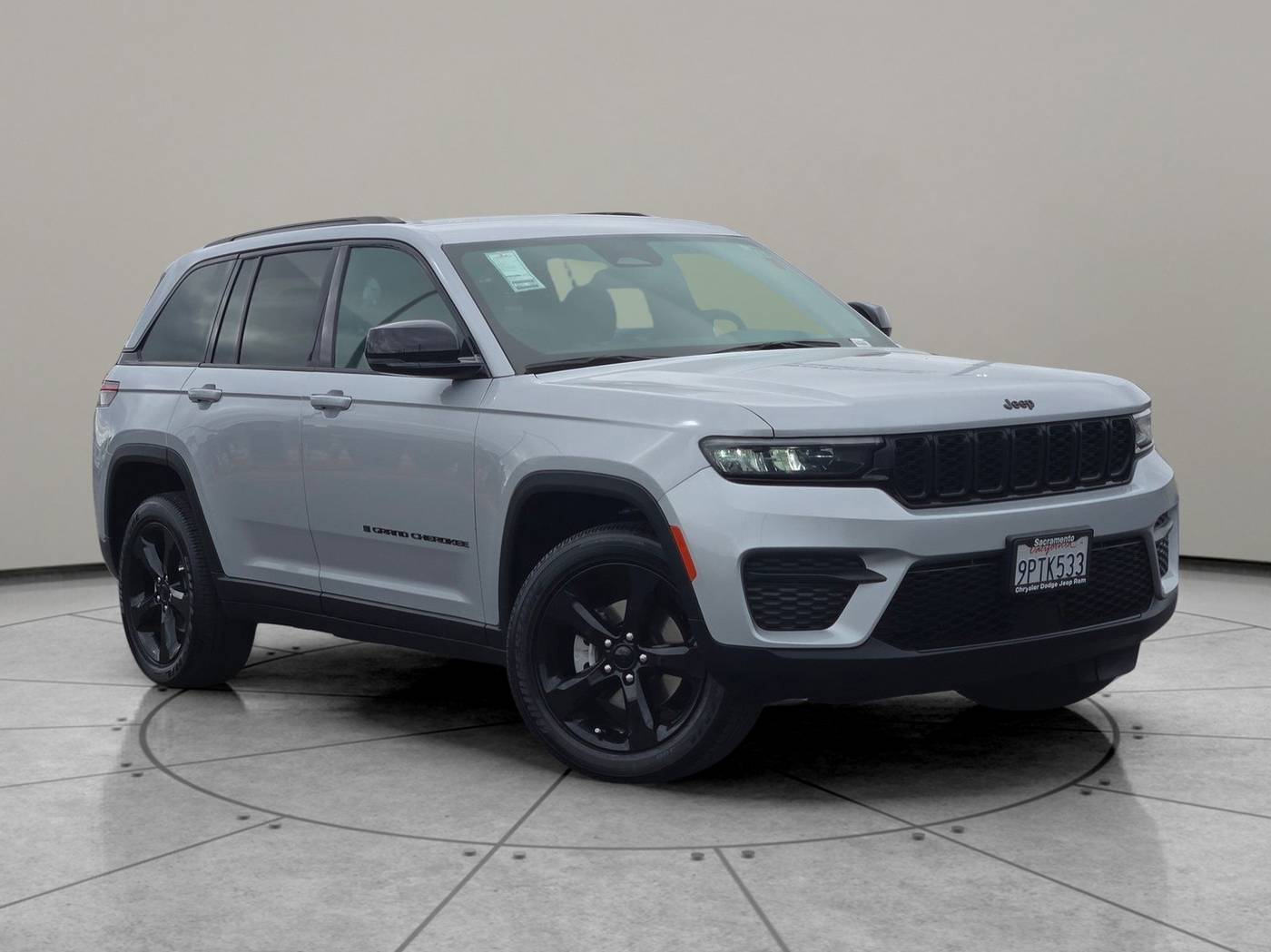 2023 Jeep Grand Cherokee Altitude — SUV — 1,757 mi — Sacramento, CA