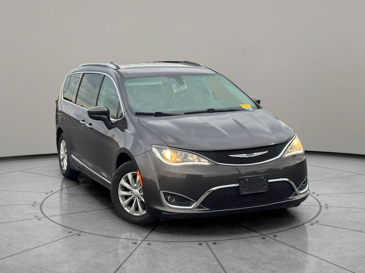 2018 Chrysler Pacifica Touring L — Minivan — 70,875 mi — Sacramento, CA