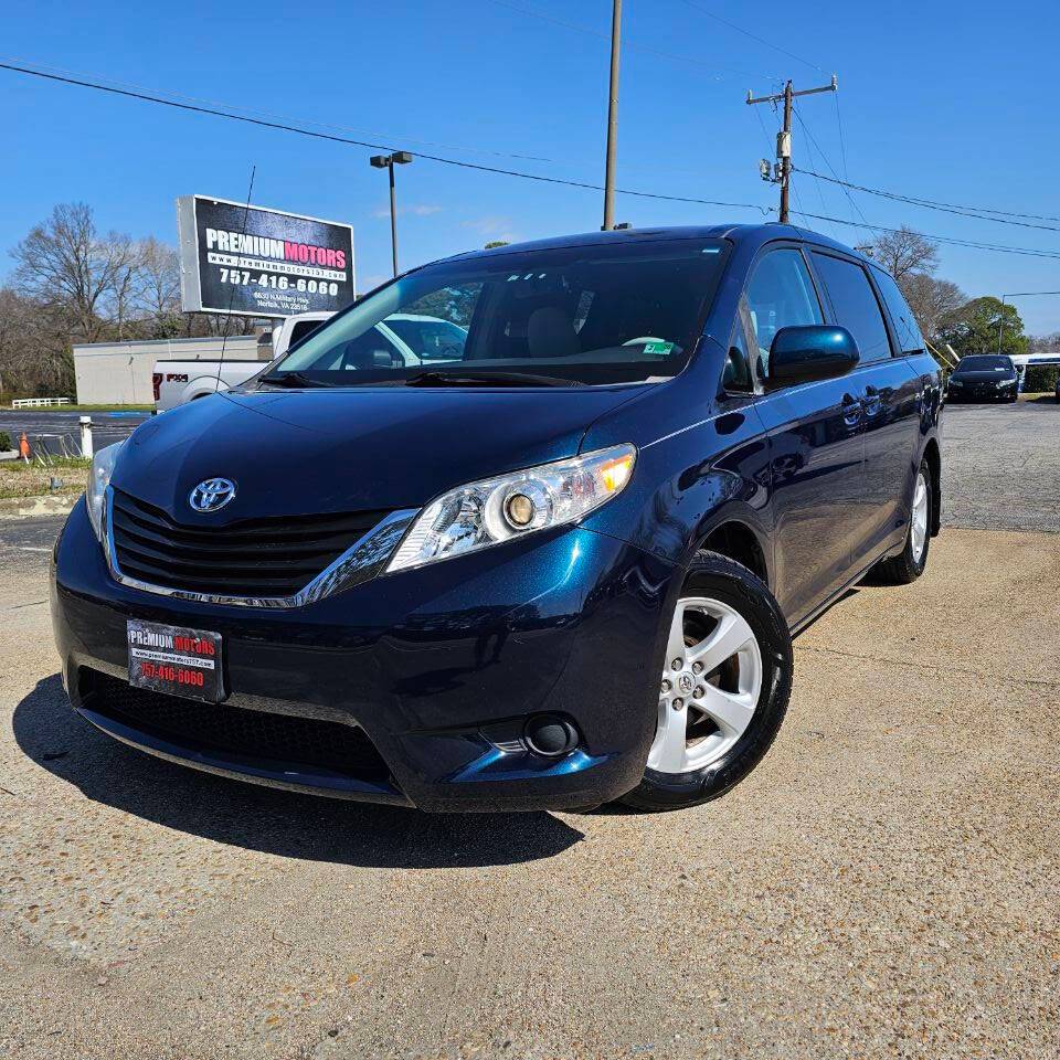 2011 Toyota Sienna LE — Minivan — 115,389 mi — Norfolk, VA