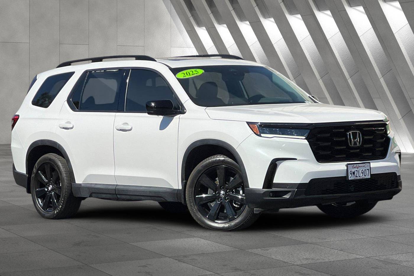 2025 Honda Pilot Black Edition — SUV — 28,300 mi — Fresno, CA