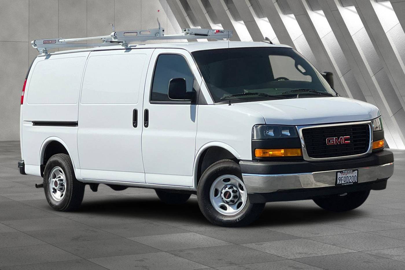 2023 GMC Savana Cargo Van Base — Cargo Van — 1,610 mi — Fresno, CA