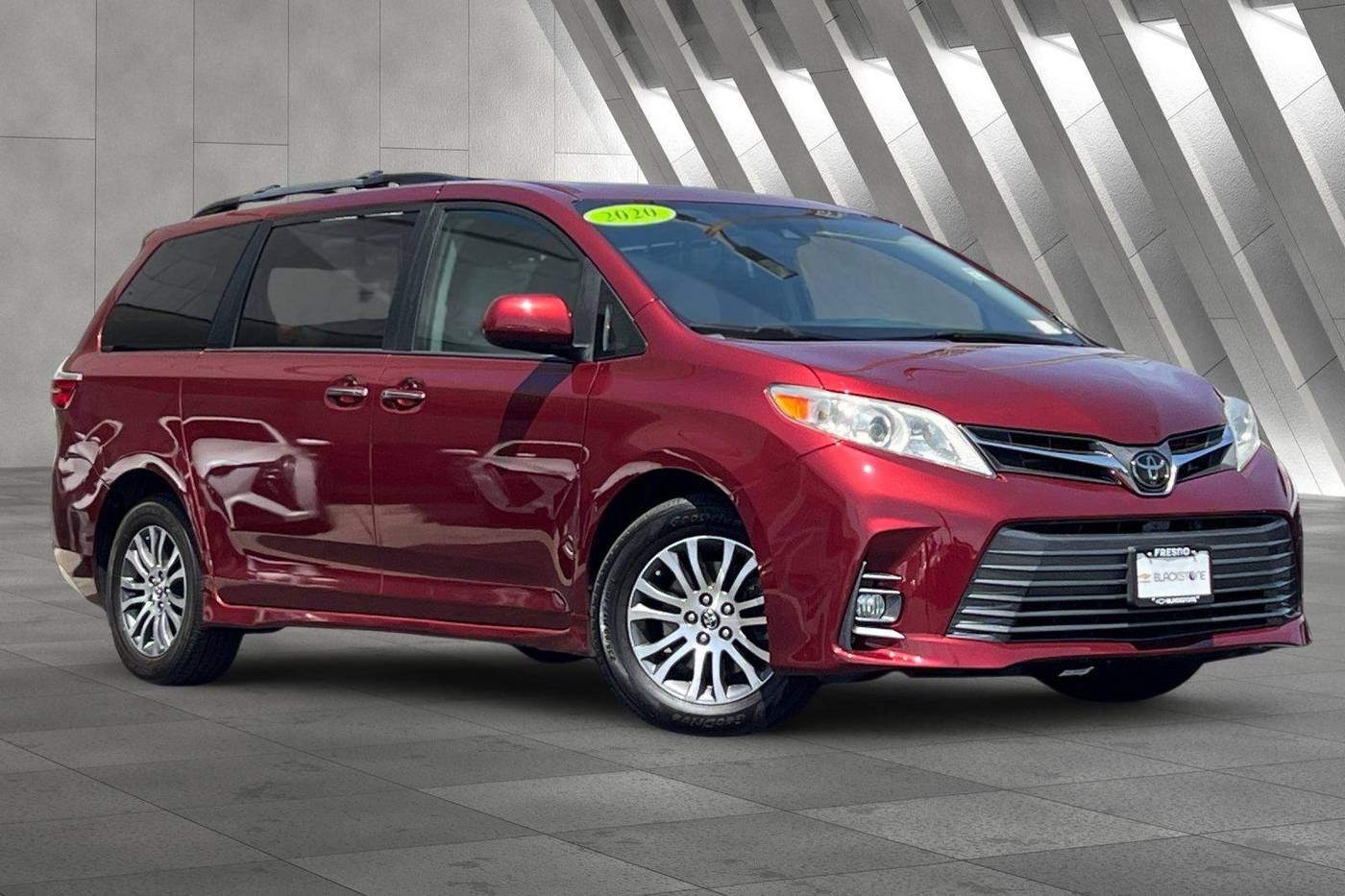 2020 Toyota Sienna XLE — Minivan — 67,447 mi — Fresno, CA
