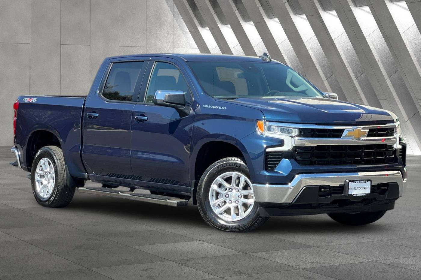 2023 Chevrolet Silverado 1500 LT — Pickup Truck — 9,898 mi — Fresno, CA