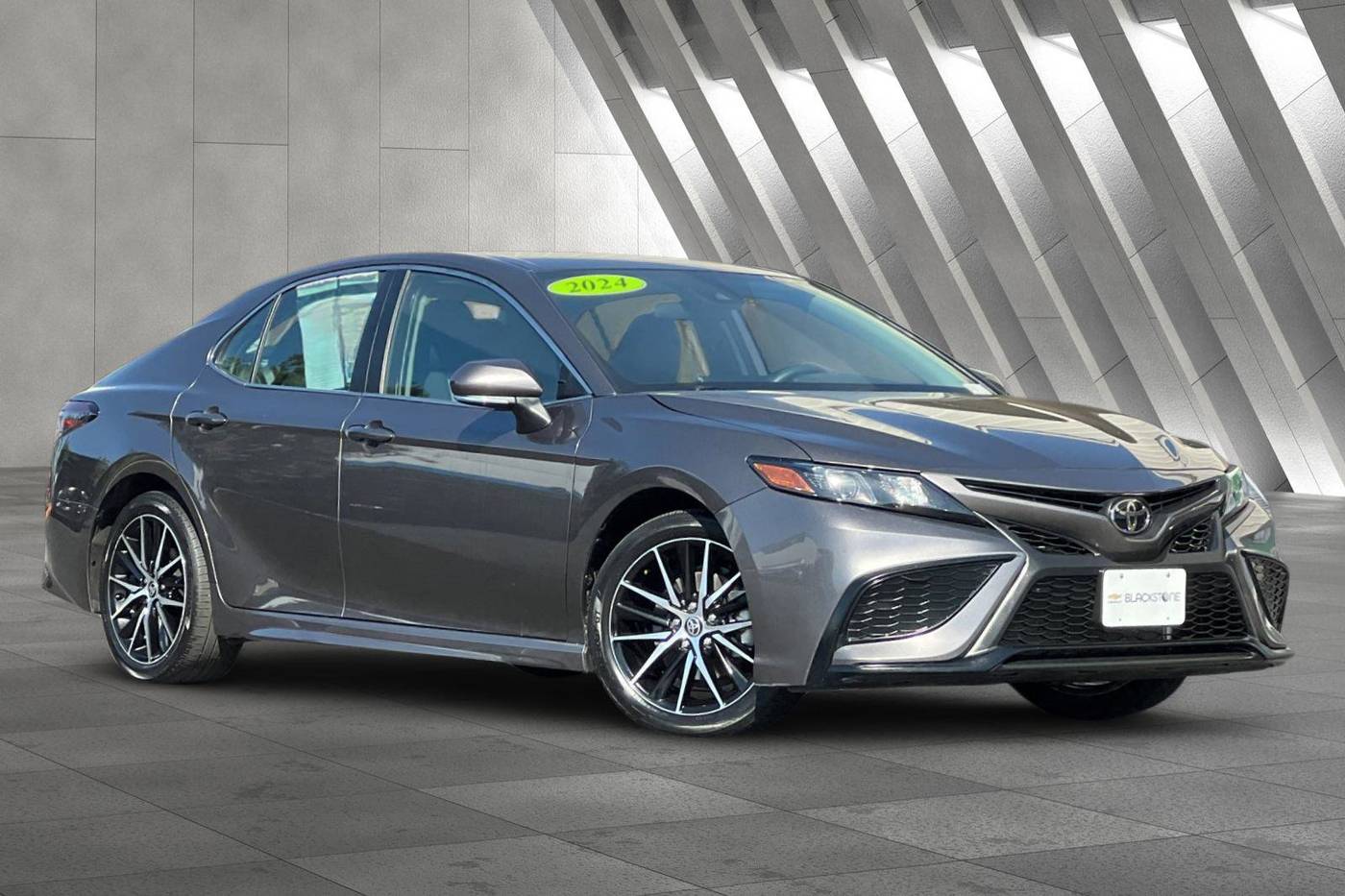 2024 Toyota Camry SE — Sedan — 30,929 mi — Fresno, CA