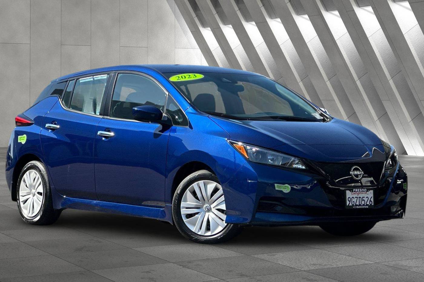 2023 Nissan LEAF S — Hatchback — 10,382 mi — Fresno, CA