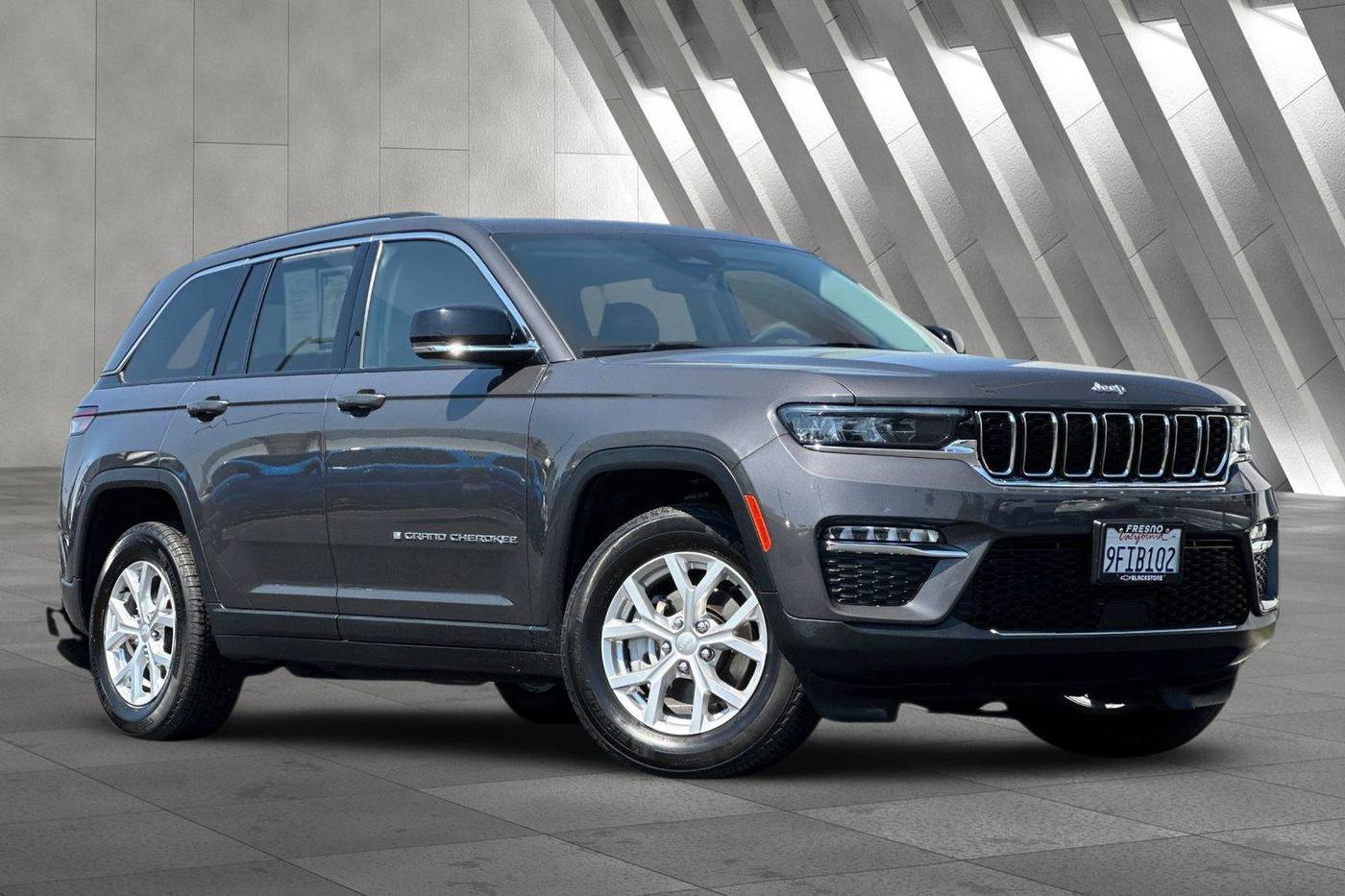 2023 Jeep Grand Cherokee Limited — SUV — 43,939 mi — Fresno, CA