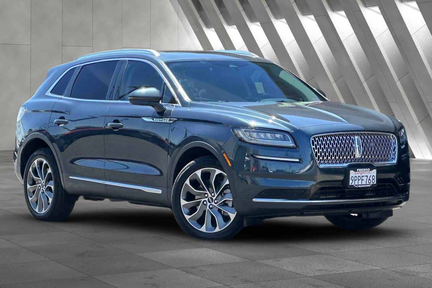 2023 Lincoln Nautilus Reserve — SUV — 5,988 mi — Fresno, CA