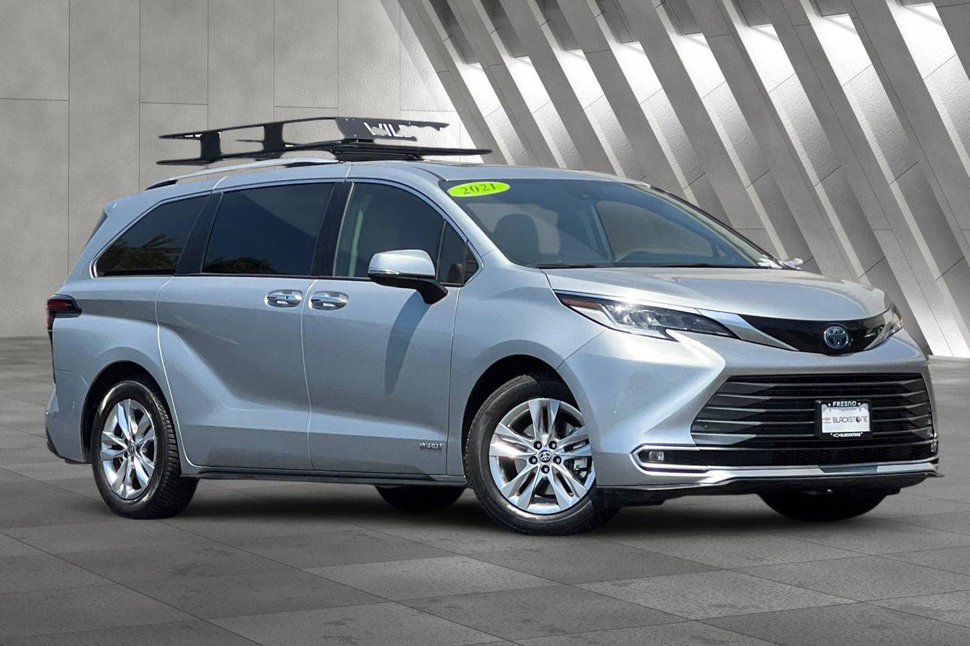 2021 Toyota Sienna Limited — Minivan — 121,659 mi — Fresno, CA