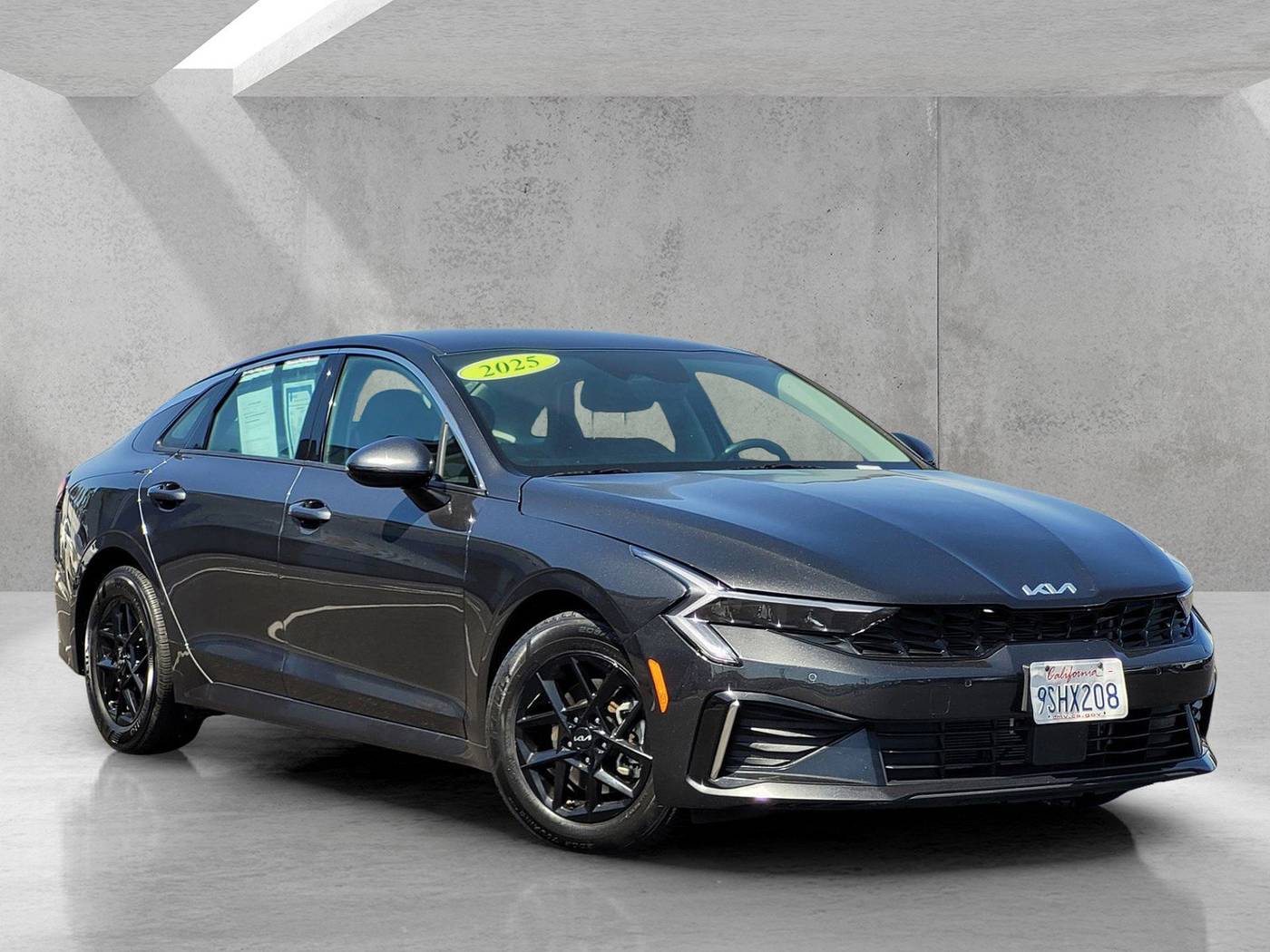 2025 Kia K5 LXS — Sedan — 35,986 mi — Fresno, CA