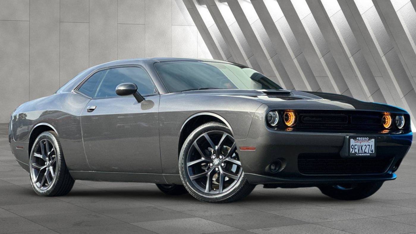 2020 Dodge Challenger SXT — Coupe — 35,369 mi — Fresno, CA