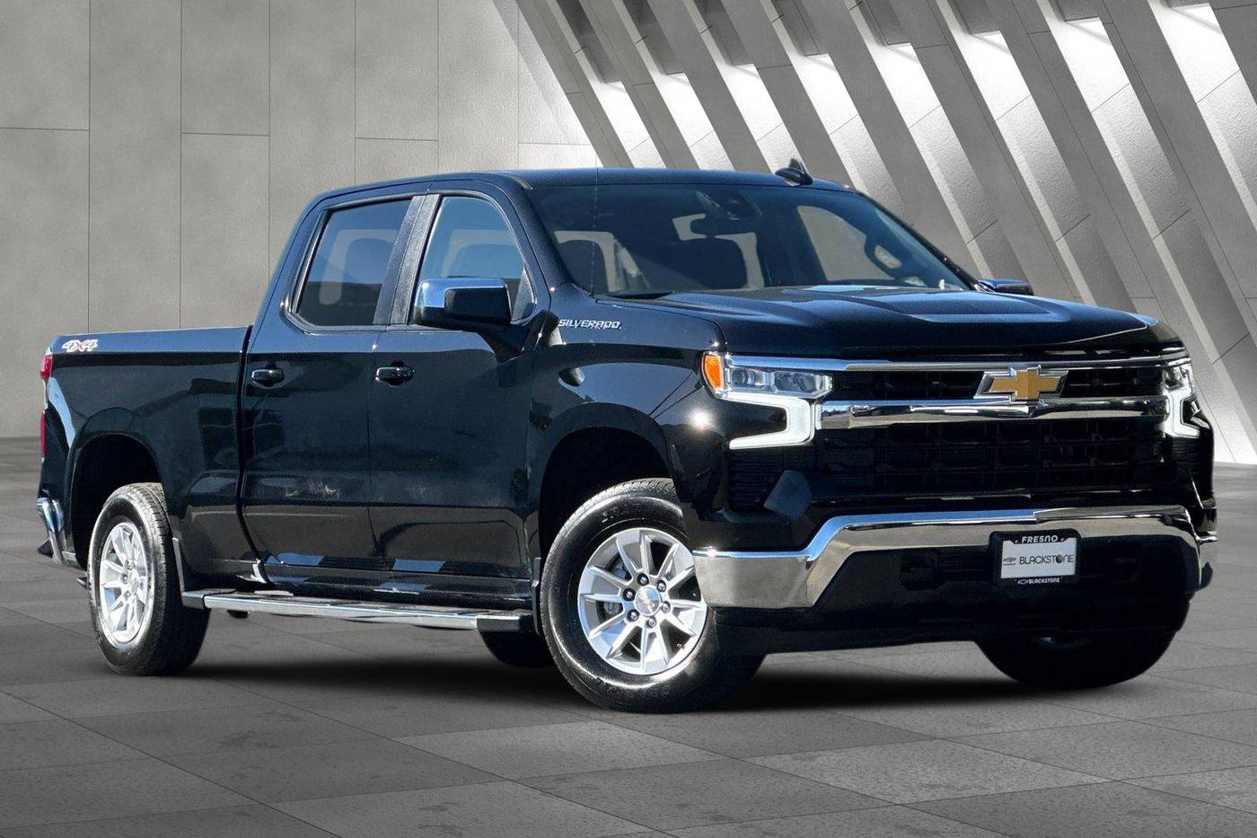 2024 Chevrolet Silverado 1500 LT — Pickup Truck — 28,120 mi — Fresno, CA
