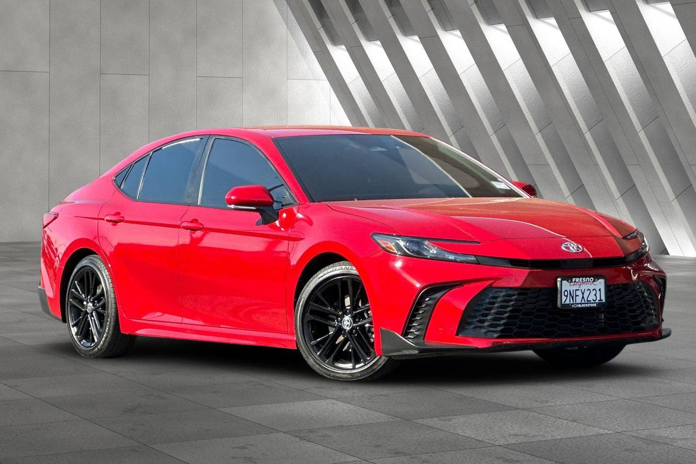 2025 Toyota Camry Hybrid LE — Sedan — 21,591 mi — Fresno, CA