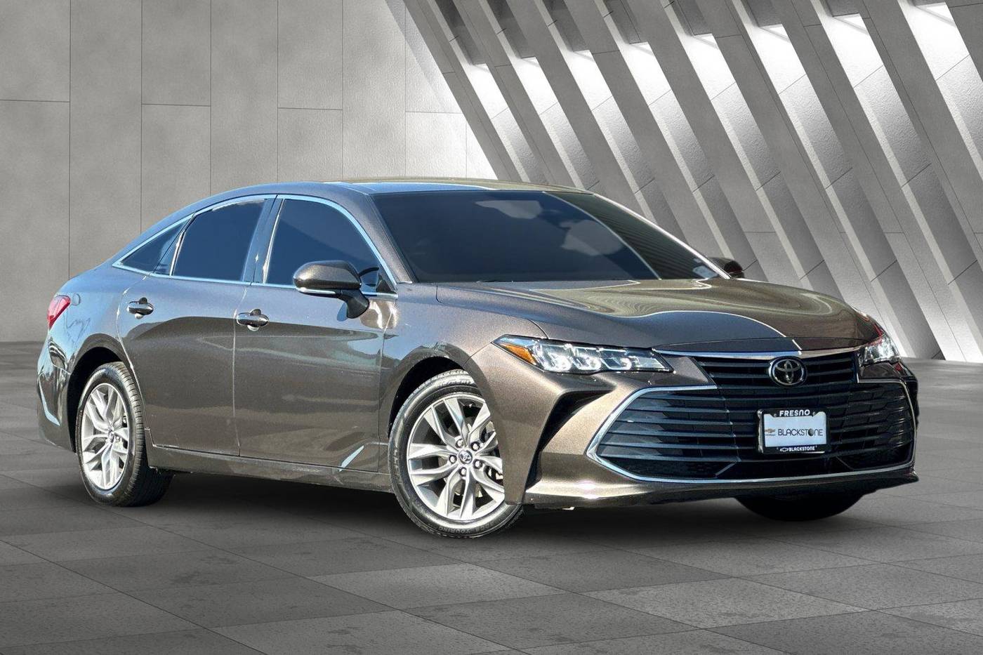 2020 Toyota Avalon XLE — Sedan — 75,776 mi — Fresno, CA