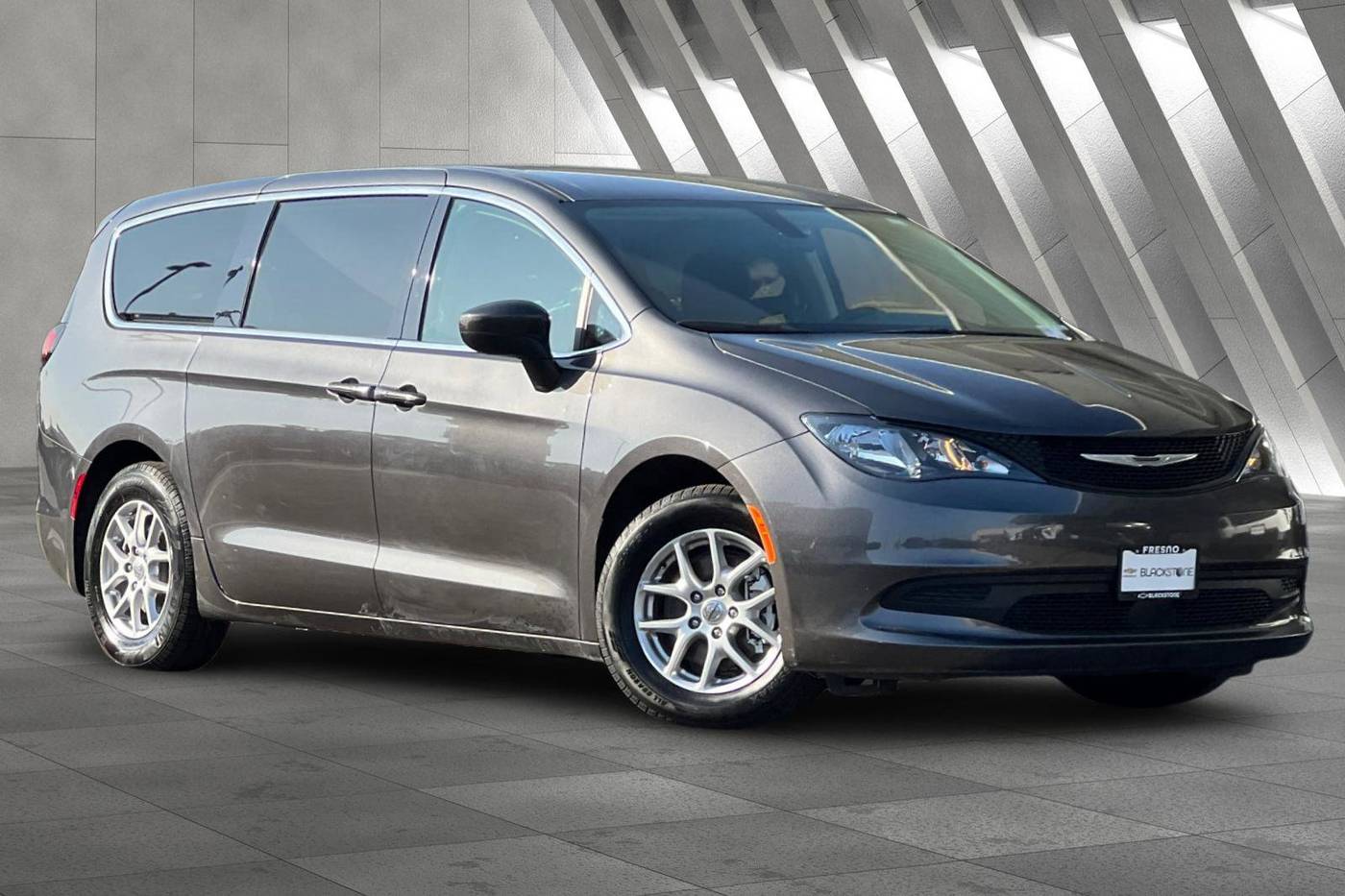 2022 Chrysler Voyager LX — Minivan — 78,556 mi — Fresno, CA