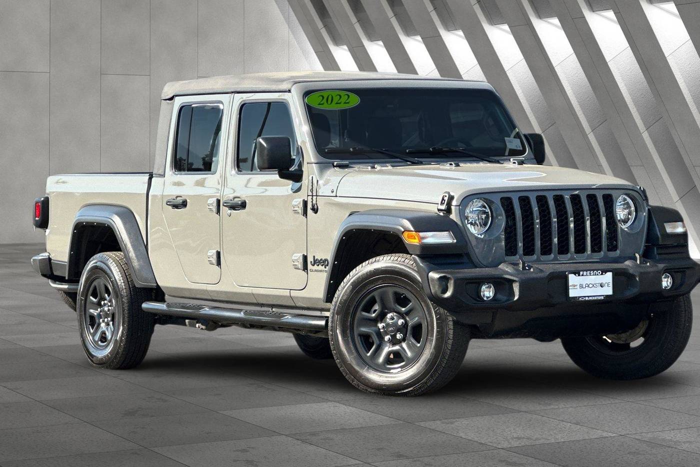 2022 Jeep Gladiator Sport — Pickup Truck — 24,050 mi — Fresno, CA
