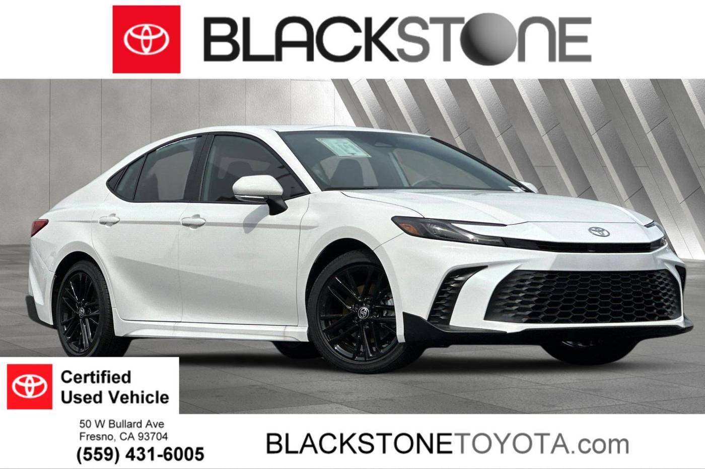 2025 Toyota Camry SE — Sedan — 15 mi — Fresno, CA