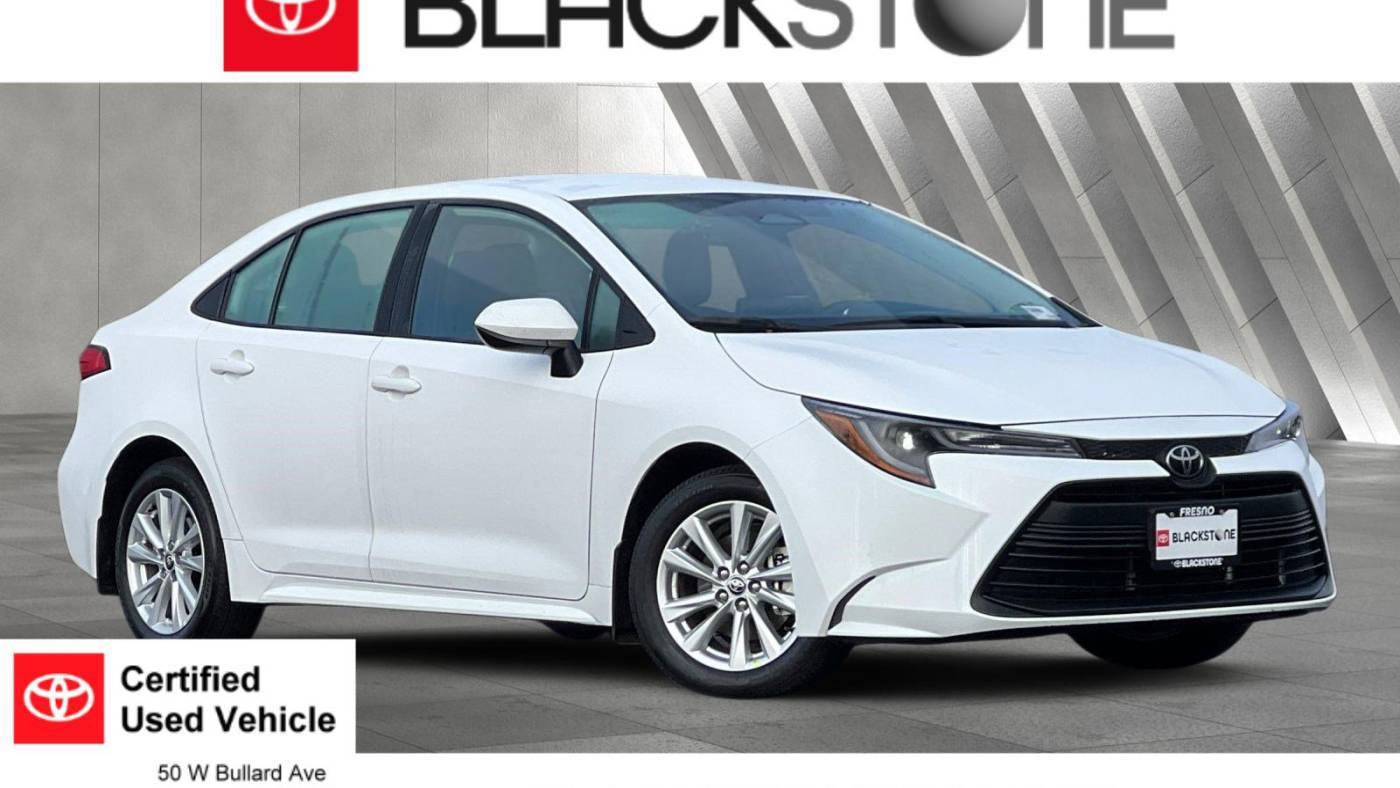 2025 Toyota Corolla LE — Sedan — 5,235 mi — Fresno, CA