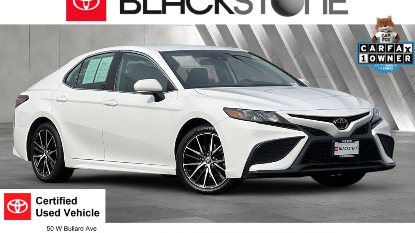 2022 Toyota Camry SE — Sedan — 60,210 mi — Fresno, CA