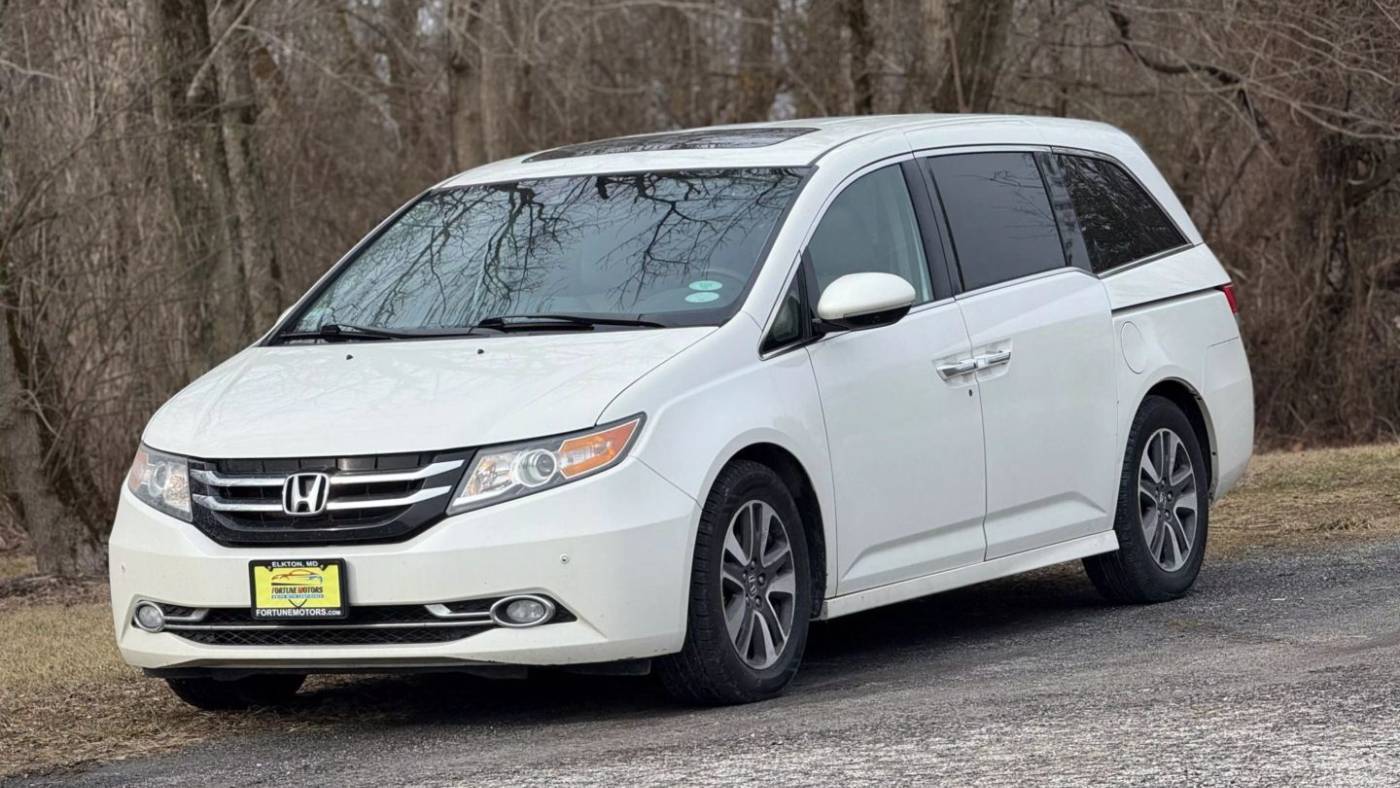 2015 Honda Odyssey Touring — Minivan — 147,045 mi — Elkton, MD