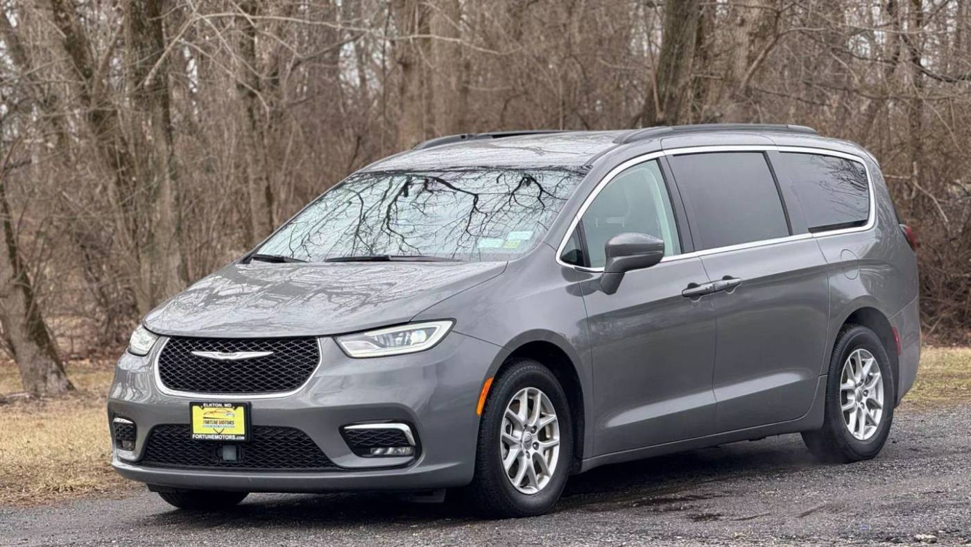2022 Chrysler Pacifica Touring L — Minivan — 100,135 mi — Elkton, MD