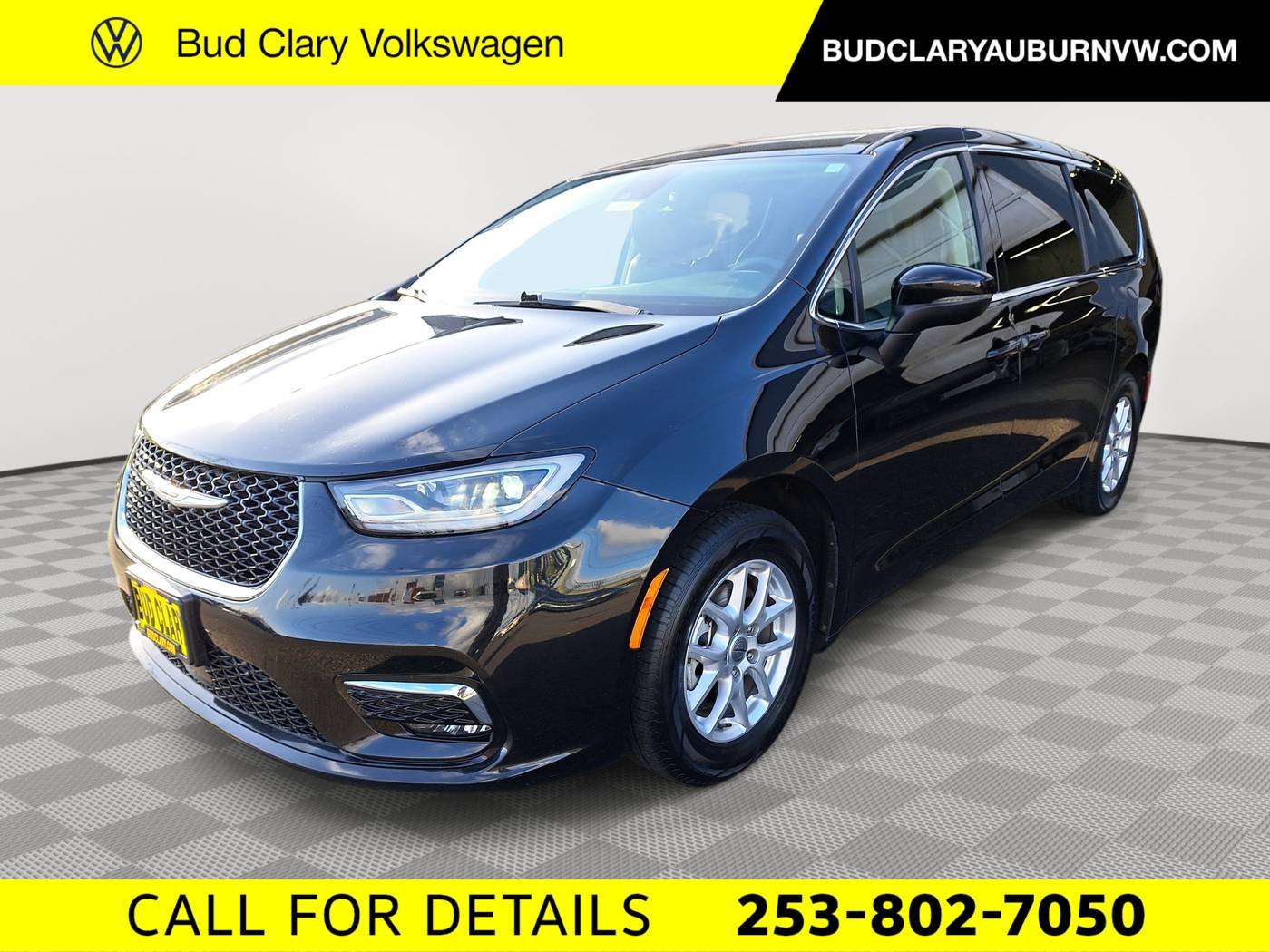 2023 Chrysler Pacifica Touring L — Minivan — 63,654 mi — Auburn, WA