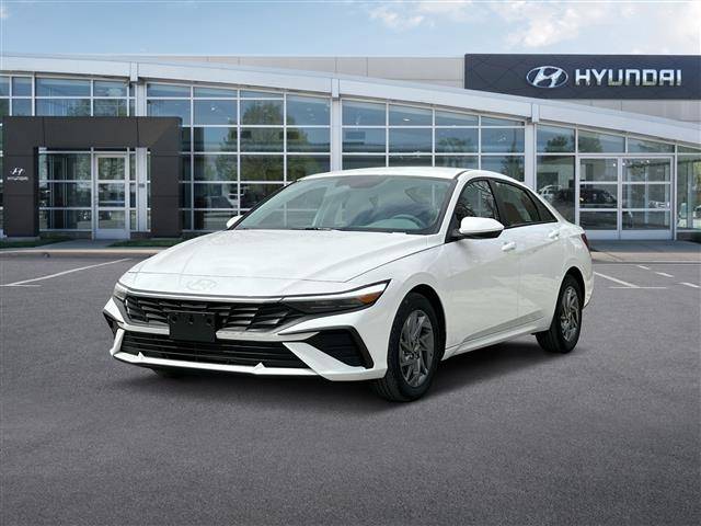 2024 Hyundai Elantra SEL — Sedan — 52 mi — Houston, TX