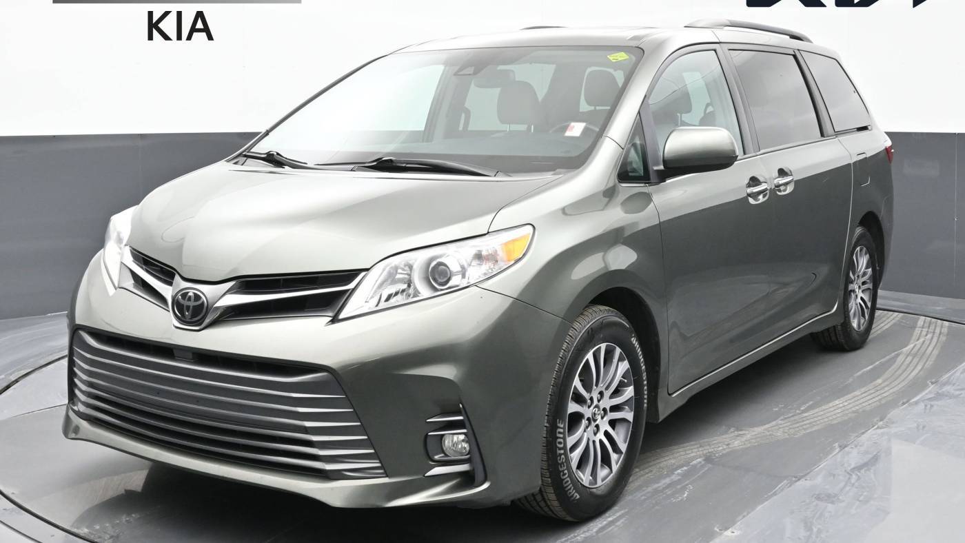 2018 Toyota Sienna XLE — Minivan — 127,748 mi — Michigan City, IN