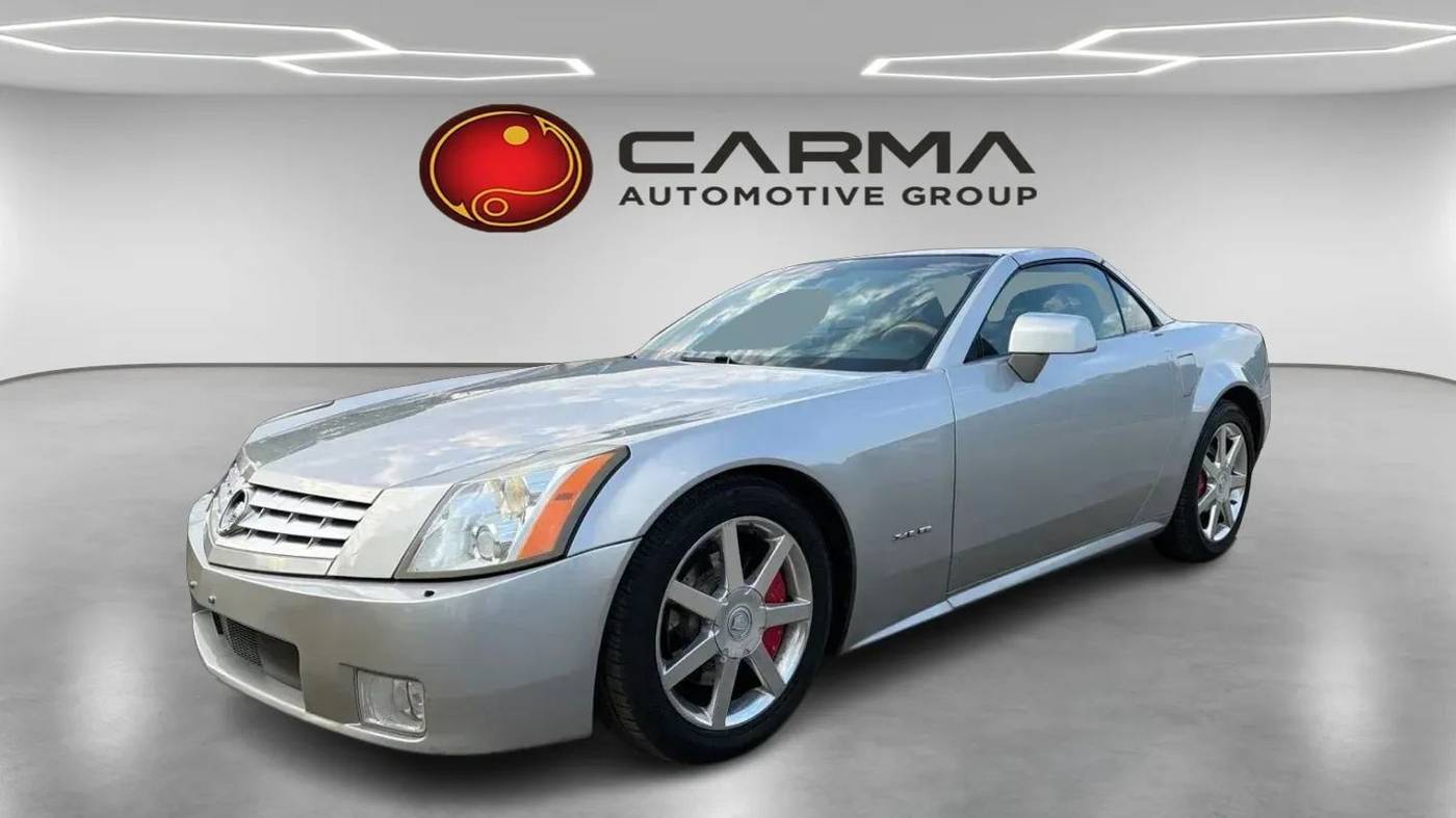 2004 Cadillac XLR Standard