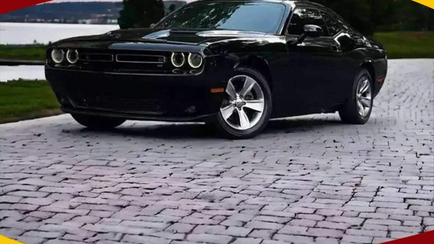 2015 Dodge Challenger SXT