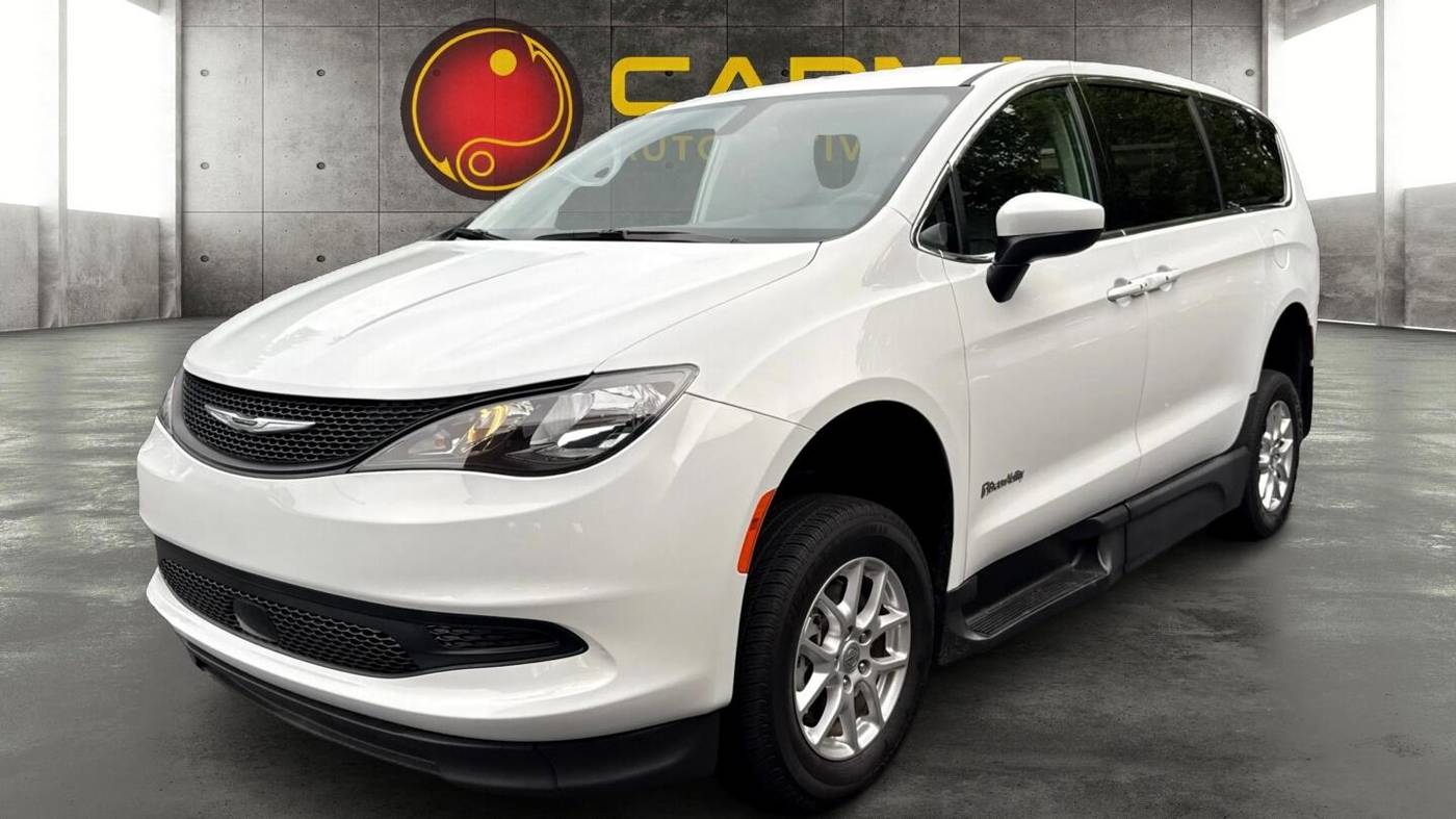2022 Chrysler Voyager LX — Minivan — 69,556 mi — Duluth, GA