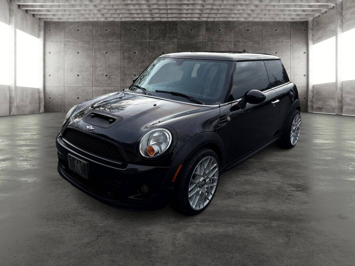 2013 MINI Hardtop Cooper S — Hatchback — 110,449 mi — Duluth, GA
