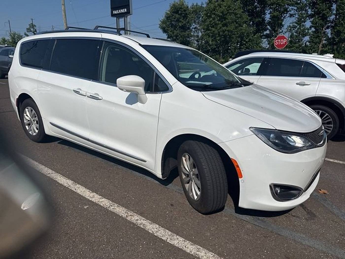 2019 Chrysler Pacifica Touring L — Minivan — 55,731 mi — Trevose, PA