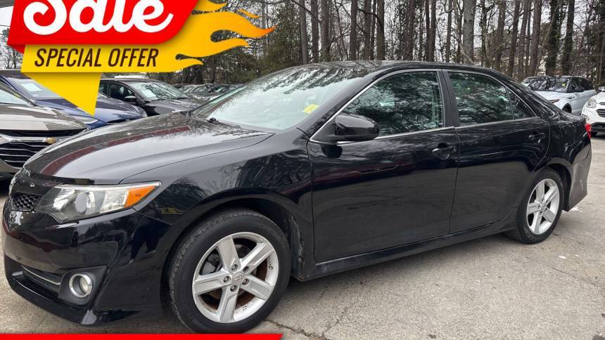 2013 Toyota Camry SE — Sedan — 135,683 mi — Acworth, GA