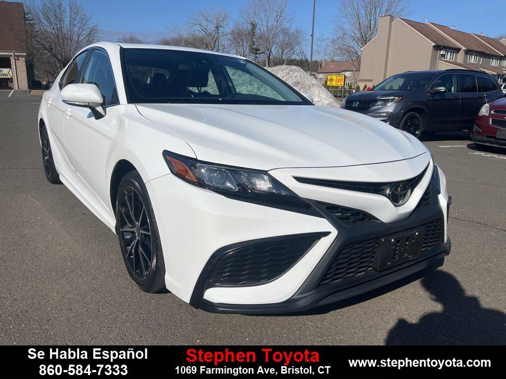 2022 Toyota Camry SE — Sedan — 33,711 mi — Bristol, CT