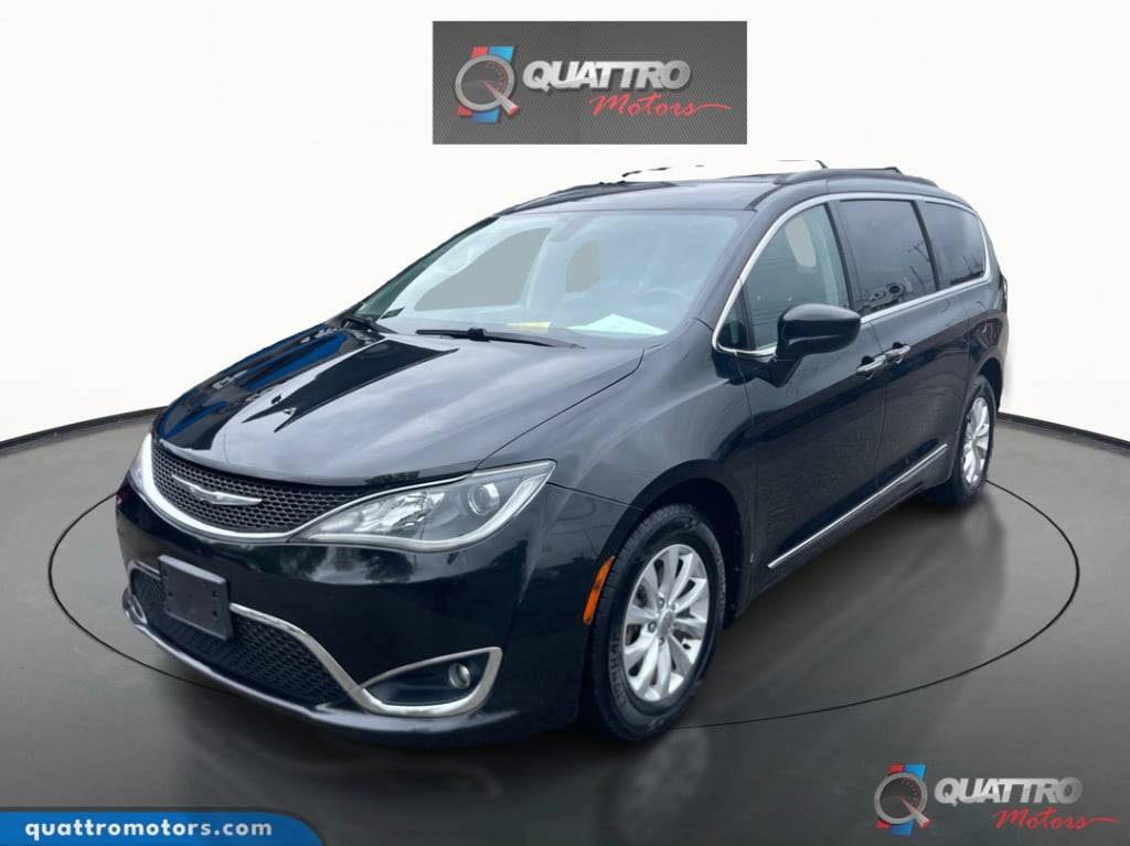 2017 Chrysler Pacifica Touring L — Minivan — 62,410 mi — Redford, MI