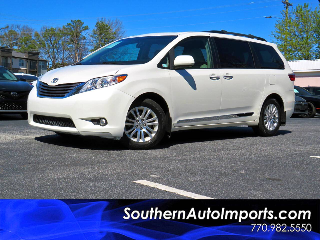 2017 Toyota Sienna XLE — Minivan — 120,652 mi — Stone Mountain, GA