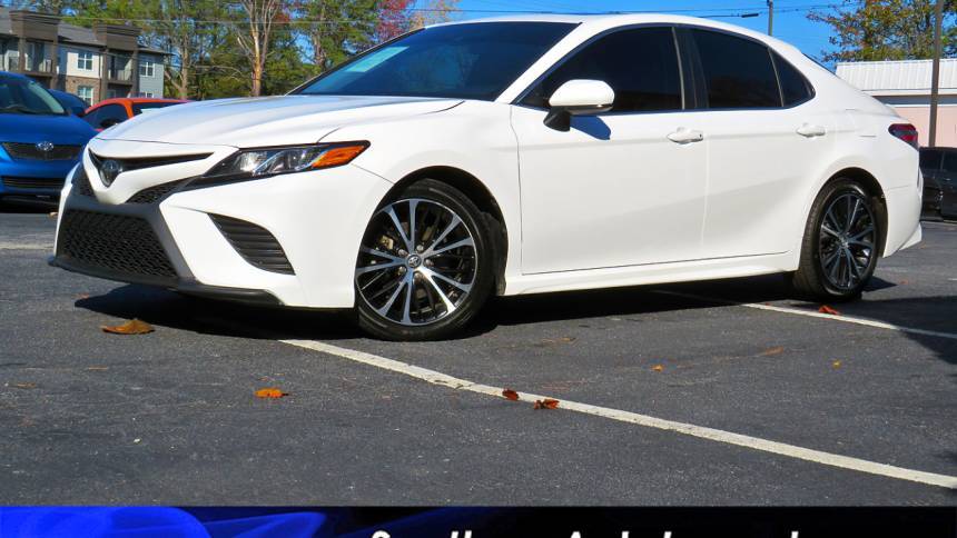 2018 Toyota Camry SE — Sedan — 104,657 mi — Stone Mountain, GA